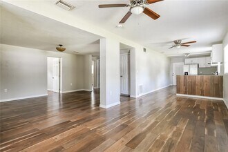 825 E Jackson Ave in Mount Dora, FL - Building Photo - Building Photo