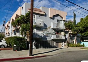 1511 Mariposa Ave in Los Angeles, CA - Building Photo