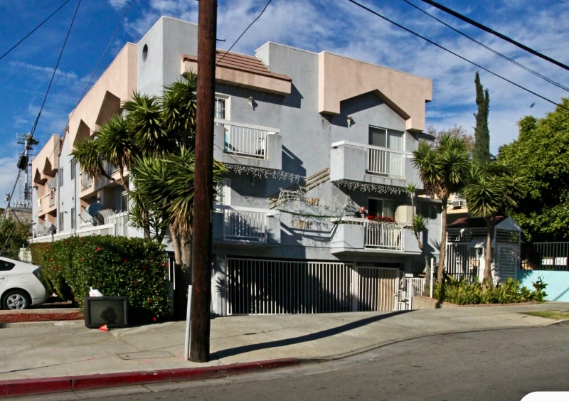 1511 Mariposa Ave in Los Angeles, CA - Building Photo