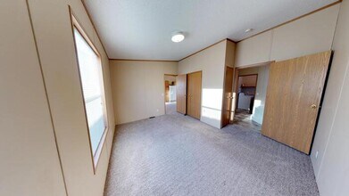 136 Delta Ave in Bismarck, ND - Building Photo - Building Photo