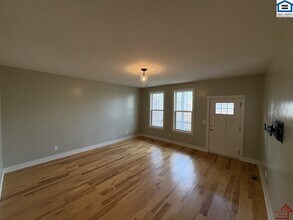 5906A Carl Pl in Nashville, TN - Building Photo - Building Photo