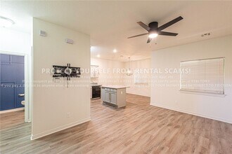 766 W Breeze Cove in Fayetteville, AR - Building Photo - Building Photo