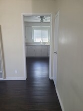 4122 Somerset Dr, Unit 7 in Los Angeles, CA - Building Photo - Building Photo