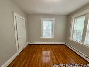 44 Estes St, Unit 6 in Lynn, MA - Building Photo - Building Photo