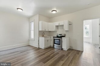 22 N 53rd St in Philadelphia, PA - Building Photo - Building Photo