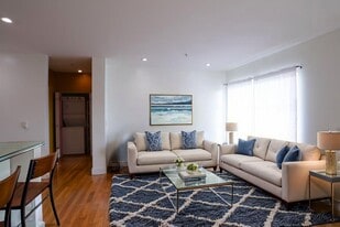 371 30th St, Unit 201 in Oakland, CA - Building Photo