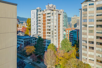 Barclay Court in Vancouver, BC - Building Photo - Building Photo