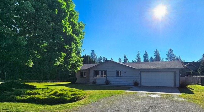 property at 9656 Hillview Dr