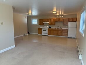 244 Oakwood Ave, Unit 2D in Elmira, NY - Building Photo - Building Photo