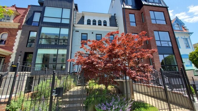 3465 14th St NW in Washington, DC - Building Photo - Building Photo