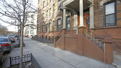 166 Prospect Park W in Brooklyn, NY - Building Photo - Building Photo