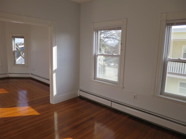 54 Madison Ave, Unit 3 in Cambridge, MA - Building Photo - Building Photo