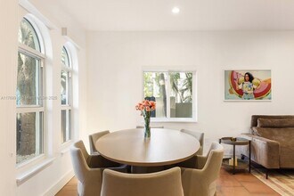 3149 Mary St in Miami, FL - Building Photo - Building Photo