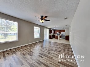 156 Tollerton Avenue in Saint Johns, FL - Building Photo - Building Photo