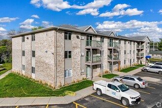 The Manor at Med City in Rochester, MN - Foto de edificio - Building Photo