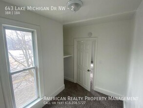 643 Lake Michigan Dr NW in Grand Rapids, MI - Foto de edificio - Building Photo