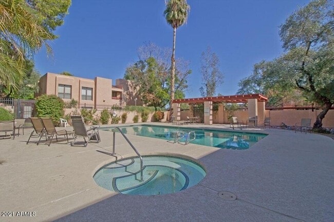 3131 W Cochise Dr in Phoenix, AZ - Building Photo - Building Photo