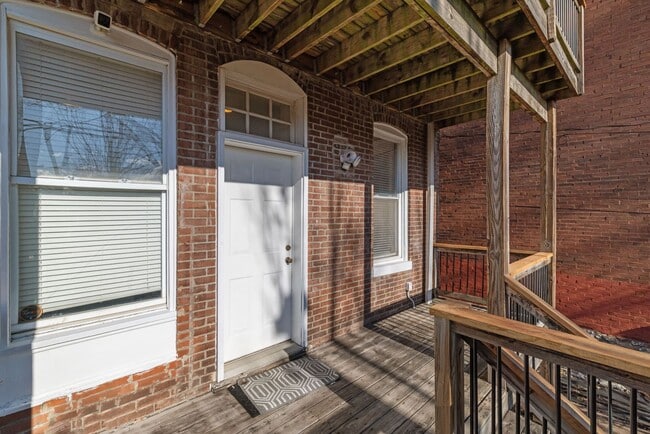 4456 Chouteau Ave in St. Louis, MO - Building Photo - Building Photo