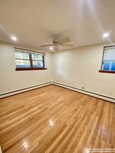 39 Loomis St, Unit 39T in Cambridge, MA - Building Photo - Building Photo