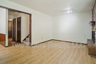 6708 Elk Canyon Rd in Oklahoma City, OK - Building Photo - Building Photo