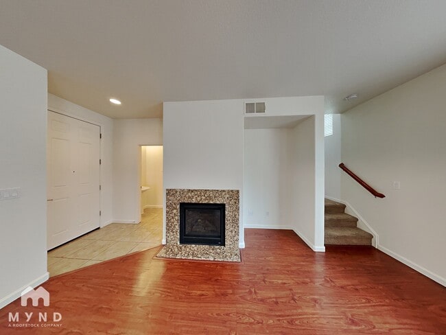 1088 Crown View Dr in Reno, NV - Building Photo - Building Photo
