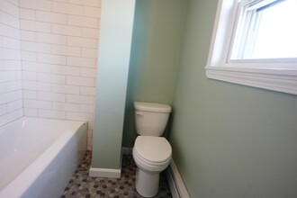 2 Malden St, Unit #2R in Malden, MA - Building Photo - Building Photo