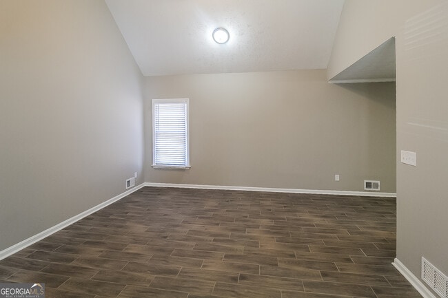 25 E Country Woods Dr in Covington, GA - Building Photo - Building Photo