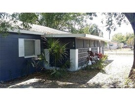 2020 W Magnolia St in Lakeland, FL - Building Photo