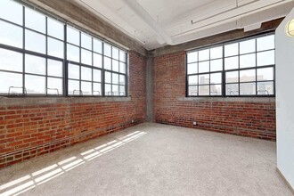 Skinner Macaroni Lofts in Omaha, NE - Building Photo - Building Photo