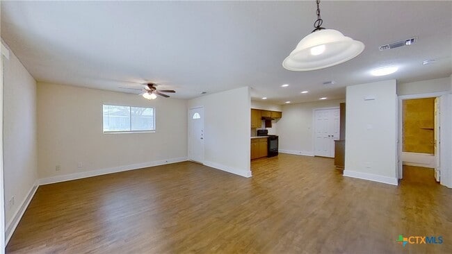 property at 2107 Magnolia Dr