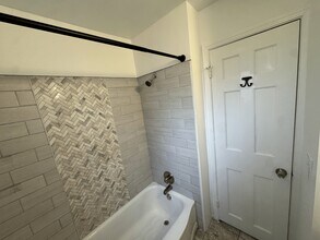 20907 Watson Rd in Maple Heights, OH - Building Photo - Building Photo