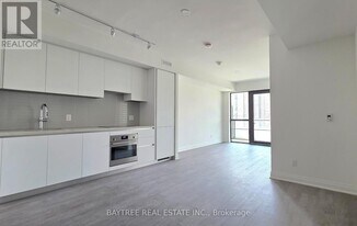 2 Erskine Rd in Mississauga, ON - Building Photo