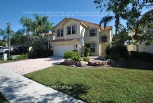 7584 Colony Lake Dr in Boynton Beach, FL - Building Photo