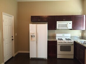 16868 Ridge Cliff Dr, Unit # A in Riverside, CA - Building Photo - Building Photo
