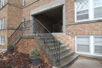 Dean Terrace Apartments in Minneapolis, MN - Foto de edificio - Building Photo