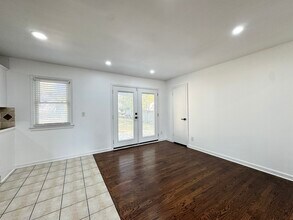 2226 W 74th Terrace in Prairie Village, KS - Building Photo - Building Photo