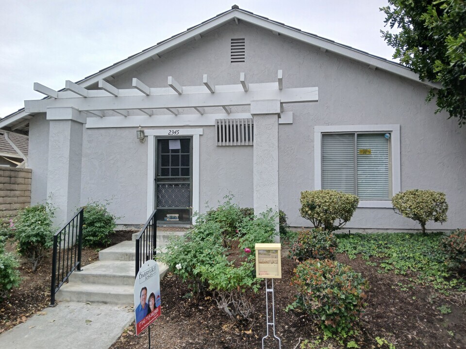 2345 Natchez Ave in Placentia, CA - Building Photo