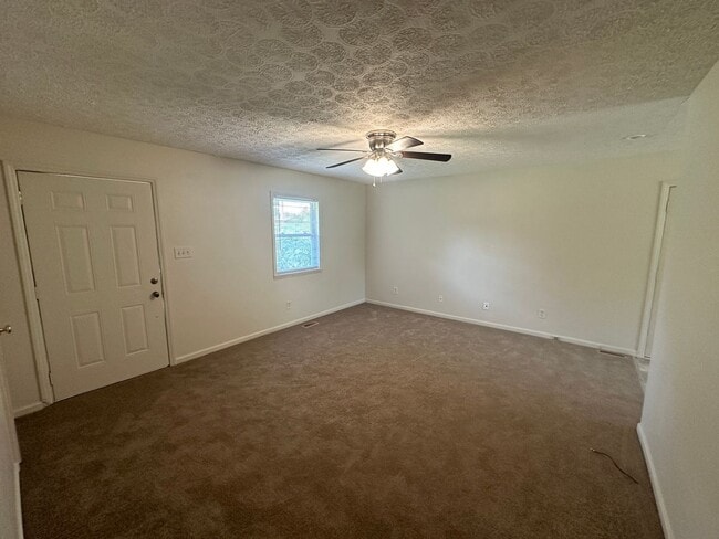 6517 Portsmouth Dr in Fayetteville, NC - Building Photo - Building Photo