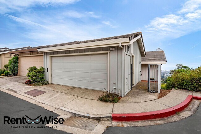 14 Marlin Cove in Oakland, CA - Building Photo - Building Photo