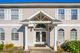 Douglas Professional Plaza in Canby, OR - Building Photo - Building Photo