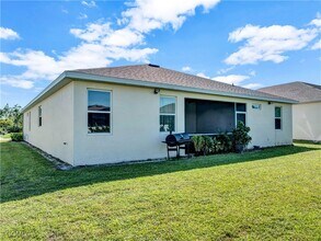 3242 Baravaldo Cir in Cape Coral, FL - Building Photo - Building Photo