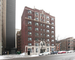 3941 N. Pine Grove Ave. in Chicago, IL - Building Photo