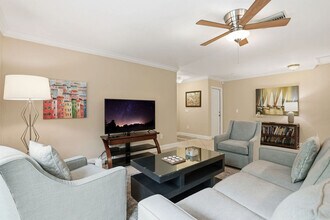 660 100th Ave N in Naples, FL - Building Photo - Building Photo