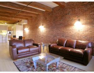 property at 254 Friend St