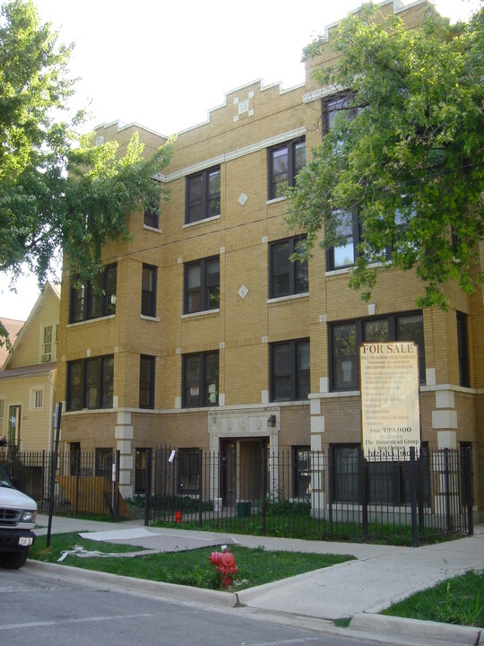 2707 W Altgeld St, Unit 3 in Chicago, IL - Building Photo