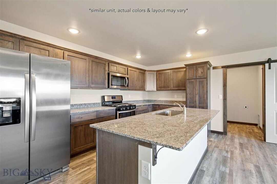 704 Black Diamond St in Belgrade, MT - Building Photo