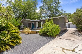 2010 Edgehill Dr in San Antonio, TX - Building Photo - Building Photo