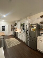 1718 N Campbell Ave, Unit 2 in Chicago, IL - Foto de edificio - Building Photo