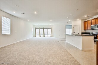 7412 Legacy Pt St in Las Vegas, NV - Building Photo - Building Photo