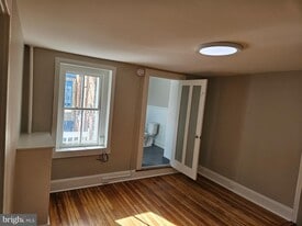 334 N Market St in Frederick, MD - Building Photo